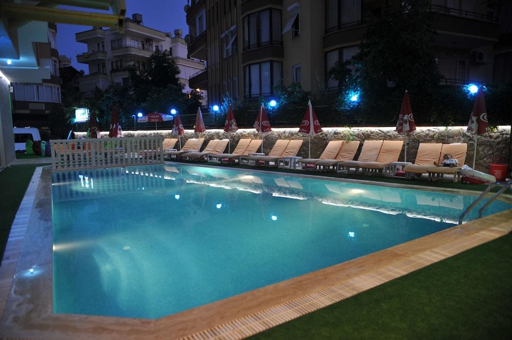 แฮปปี้ โฮมส์ อพาร์ต โฮเทล Aparthotel อลันยา ภายนอก รูปภาพ